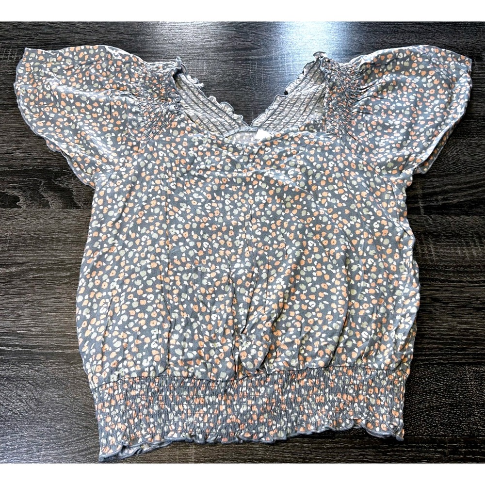 Urban Romantics Floral Print Smocked Flutter Sleeve Top Blouse Size‎ Small